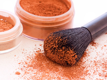 The Pros And Cons Of Mineral Makeup